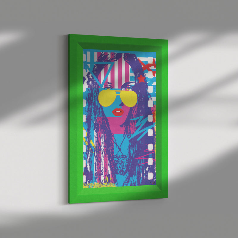 Woman In Love Pop Printed Illusion Frame Green